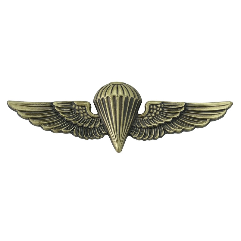 Badge: Parachutist – regulation, antique